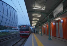KRL Tanjung Priok Mulai Berhenti di Stasiun JIS Tarif Rp1
