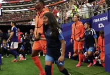 Mengapa Pemain Sepakbola Gandeng Anak-anak saat Masuk Lapangan?
