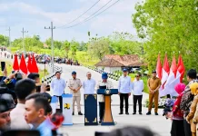 Presiden Prabowo Tegaskan Tidak Boleh Ada Daerah Tertinggal karena Jalan Rusak