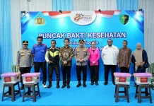 Kapolri Salurkan 6.000 Paket Bansos pada Puncak Bakti Kesehatan Bhayangkara