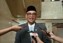 Usulan Gaji Guru Rp30 Juta Sebulan, DPR Ingatkan Tantangan Anggaran