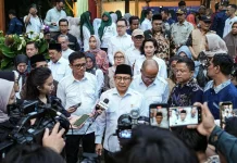 Menko Muhaimin Dorong Hilirisasi Gula Kelapa Banyumas Perkuat Ekonomi Warga