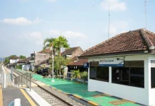 Ribuan Penumpang Gunakan Stasiun Pasarnguter di Sukoharjo