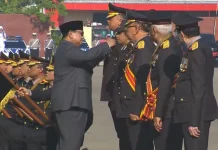 Presiden Anugerahkan Bintang Bhayangkara Nararya kepada Tiga Anggota Polri