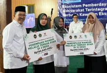 BAZNAS RI Berdayakan Mustahik Banyumas melalui Program Ternak Ayam