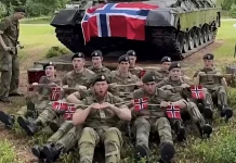 Viral, Militer Norwegia Lakukan 'Viking Row' dari Darat, Laut, dan Udara