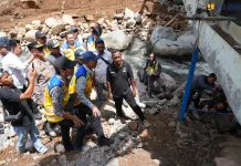 Menteri Dody Instruksikan Penguatan Jembatan Enang-Enang Demi Keselamatan Warga