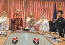 Gifu Special Needs School Masukkan Angklung ke Kurikulum Musik