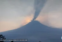 Semeru 8 Kali Erupsi Sehari, Letusan Tertinggi 900 Meter
