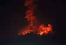 Gunung Karangetang Meletus, Material Pijar Terlontar di Sekitar Kawah