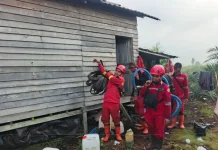 Manggala Agni Menginap di Pondok Warga Percepat Pemadaman Karhutla di Bengkalis