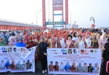 Parade Kebaya Pecahkan Rekor MURI, KOWANI Ajak Perempuan Lestarikan Budaya