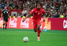 Aston Villa Resmi Datangkan Johan Manzambi dari Freiburg