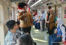 Hari Anak Nasional, Anak-anak Disabilitas Nikmati Layanan LRT Jabodebek