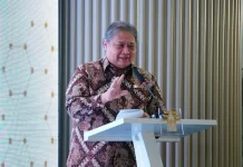 Kurangi Impor, Menko Airlangga Dukung Kemitraan Global Industri Farmasi
