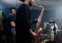 Lima Rekomendasi Lagu dengan Permainan Saksofon Ikonik