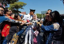 'Doa' Ibu, Mengantarkan Kesuksesan bagi Purna Praja IPDN Asal Aceh