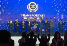 DFSK Gelora E Raih Penghargaan sebagai Pelopor Kendaraan Listrik Komersial