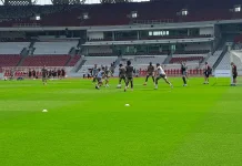 Antusiasme Suporter Aston Villa di Indonesia Buat Emery Terkesan