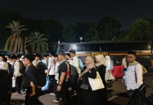 Peserta Zikir Kebangsaan Tinggalkan Monas dengan Tertib