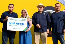BPJS Ketenagakerjaan Serahkan Santunan Rp106 Juta ke Ahli Waris Driver Maxim