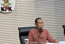 KPK Tahan Tiga Tersangka Kasus Digitalisasi SPBU Pertamina