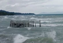 Waspada! Dua Bibit Siklon Tropis Picu Gelombang Tinggi hingga Empat Meter