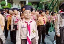 Lima Cara Membantu Anak Siap Ikuti Upacara HUT Ke-81 RI Pertama Kali