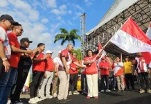 Bagikan 2.000 Bendera, Pemprov Papua Ajak Warga Semarakkan HUT Ke-81 RI