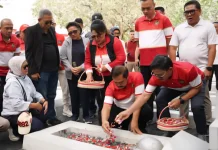 Menteri Imipas Ziarah ke TMP Taruna Tangerang