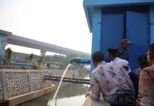 Wali Kota Berharap Turap Bumi Bekasi Baru Bisa Kurangi Banjir di Wilayah Rawalumbu