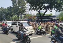 Aksi Damai di Gerbang Pemuda GBK, Lalu Lintas Mulai Padat