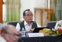 Menko PMK Minta Pemda NTT Percepat Pendataan Korban Gempa