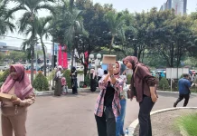 Warga Antusias Ikut Upacara HUT Ke-81 Kemerdekaan RI di Istana Merdeka