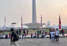 Jelang Kirab Bendera Pusaka, Kawasan Monas Mulai Dipadati Masyarakat