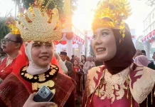 Berburu Tiket, Wujudkan Mimpi Meiliana dan Bilqis Upacara di Istana