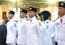 Tim Adil Makmur, Paskibraka Penurun Sang Merah Putih dalam Upacara HUT ke-81 RI