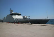 KRI Bung Hatta Angkut Dukungan Logistik ke Kabupaten Manggarai NTT