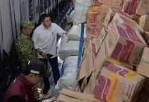Seskab Teddy: Sesuai Instruksi Presiden, 253 Ton Logistik Telah Dikirim ke NTT