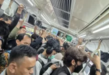 Layanan KRL Bogor & Tangerang Kembali Normal usai Tertemper, Penumpang Harap Sabar!