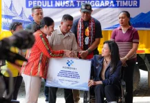 Kemkomdigi Salurkan 15 Ton Bantuan Logistik dan 20 Starlink untuk Korban Gempa NTT