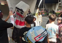KAI Commuter Salurkan Beasiswa Rp17 Juta lewat Kejuaraan Skate