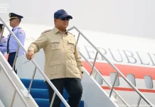 Presiden Tiba di Palembang, Langsung Gelar Rapat Penanganan Karhutla