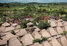 Mengenal Desa Adat Sade, Kampung Sasak Penjaga Budaya Ratusan Tahun