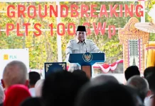 Presiden Prabowo Sebut Pimpinan Danantara Pantas Dapat Bintang Tanda Kehormatan