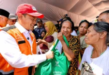 BAZNAS RI Salurkan 500 Paket Logistik untuk Penyintas Gempa di NTT