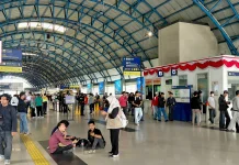 Stasiun Palmerah Ramai, Seluruh Rute tetap Beroperasi Normal