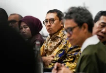 Menbud Fadli: Rekonstruksi Desa Adat Sade Harus Tahan Bencana