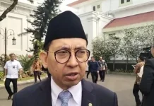 Menbud Tekankan Revitalisasi Desa Adat Sade