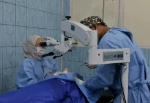Kemensos Gelar Operasi Katarak Gratis untuk Warga Supiori Papua